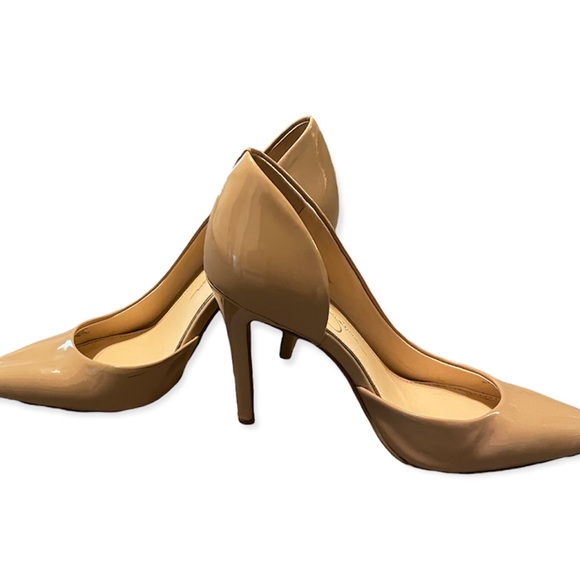 Jessica Simpson Prizma Patent d'Orsay Pumps - Picture 9 of 11